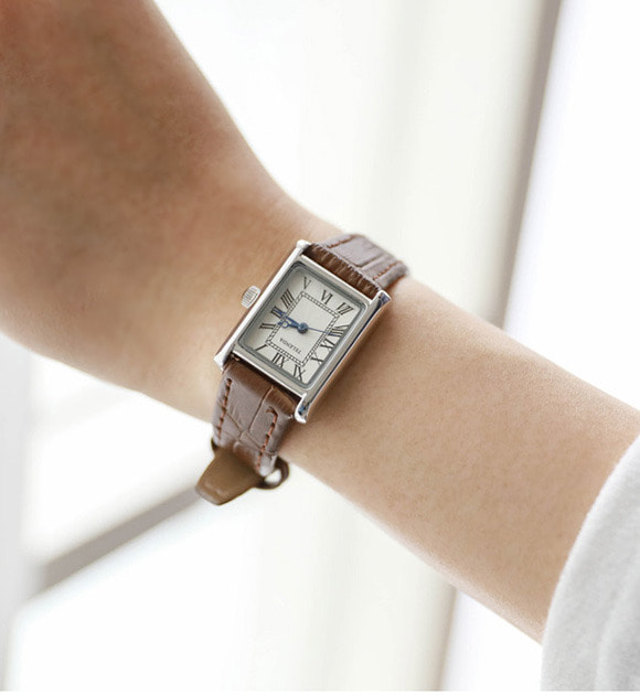 韓國復古壓紋牛皮方框手錶