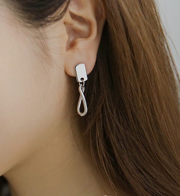 韓國彎曲圈型墜飾金屬耳環