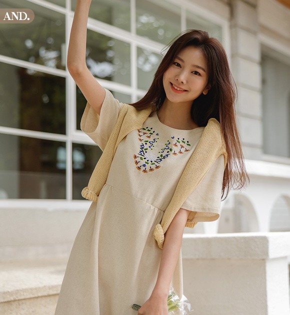 韓國[只在這裡]圖騰刺繡圓領短袖棉麻洋裝