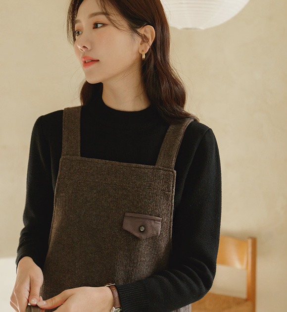 韓國翻蓋裝飾寬肩帶刷毛洋裝