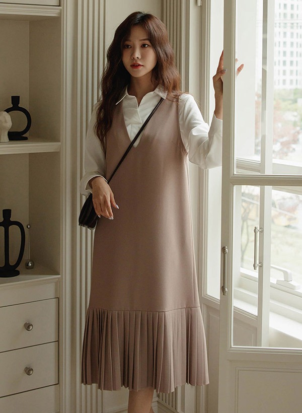 韓國V領百褶襬純色背心洋裝