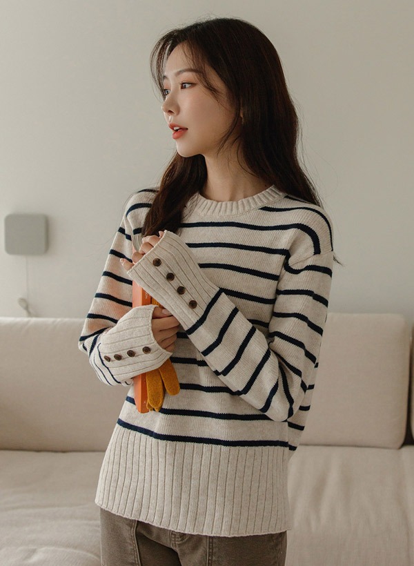 韓國排釦裝飾袖圓領條紋針織衫