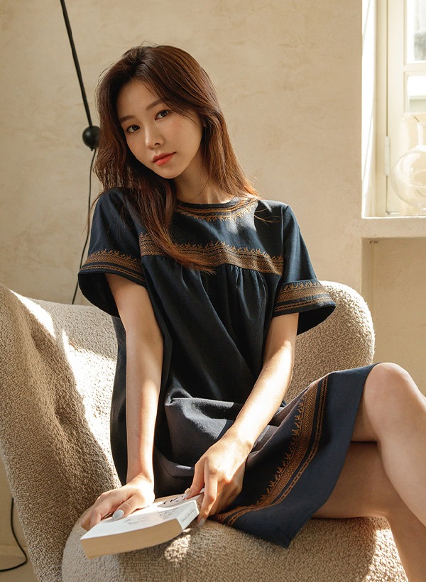 韓國細緻民族風刺繡棉麻洋裝