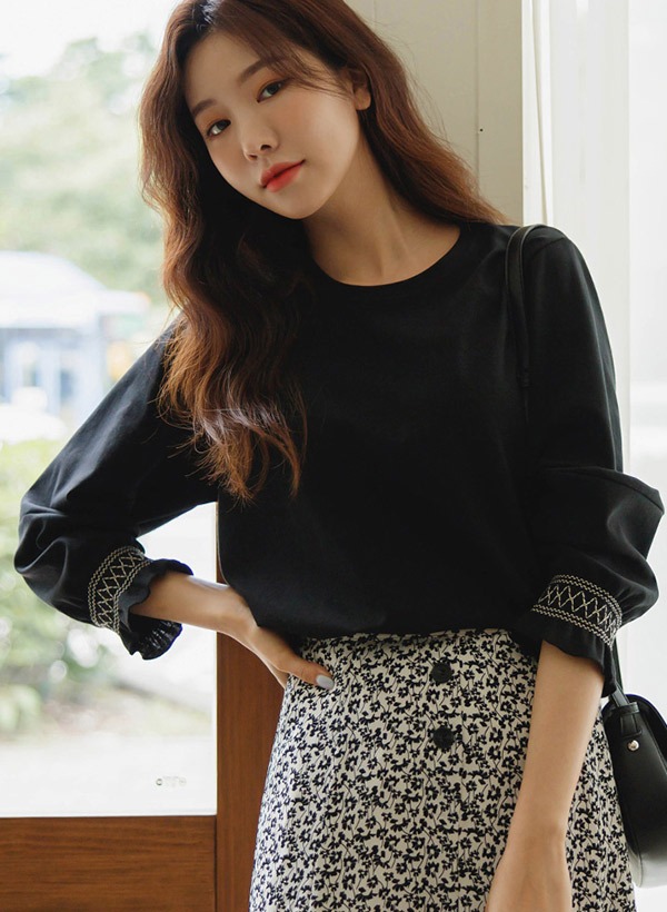 韓國配色刺繡皺褶袖圓領T恤