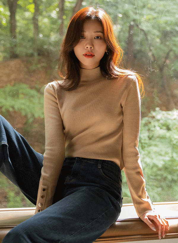 韓國袖口鈕釦裝飾純色針織上衣